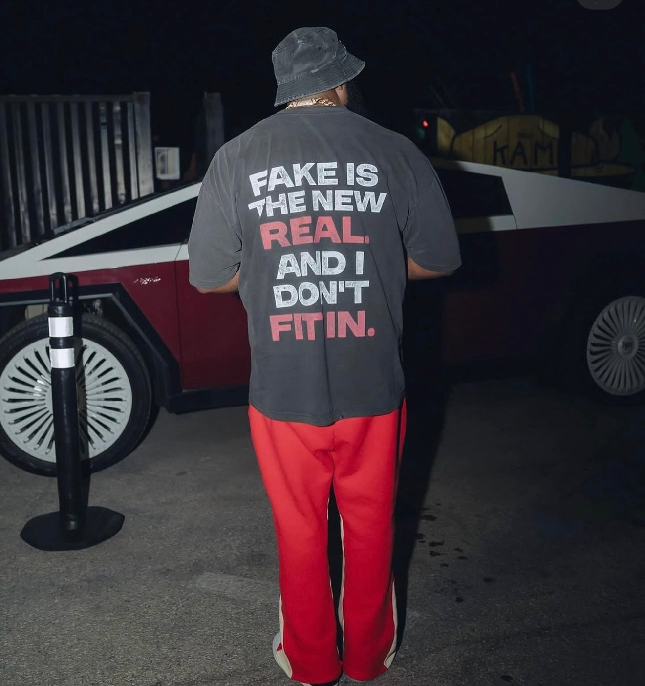"Fake is the new Real" Tee (Red)